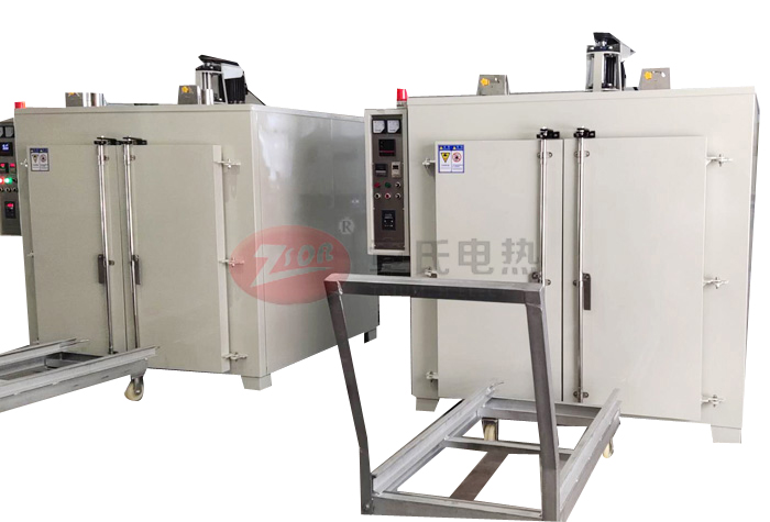 清潔鐵氟龍烤箱時需要注意哪些事項？